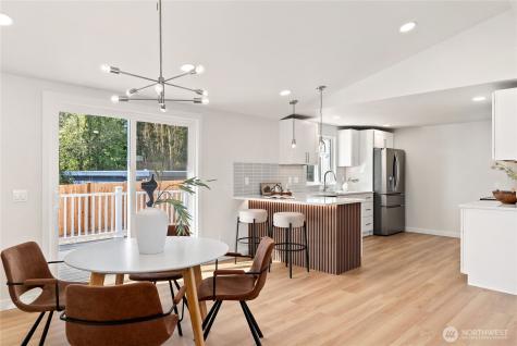 651 S 143rd Place Burien WA 98168
