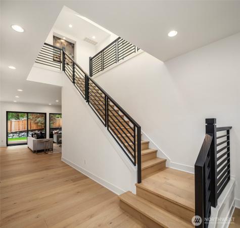 10411 NE 28th Place Bellevue WA 98004