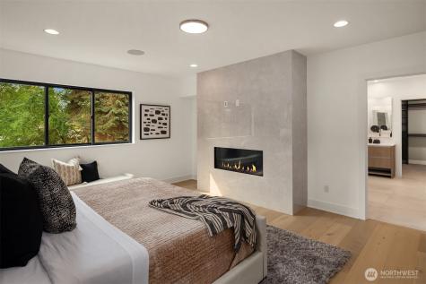 10411 NE 28th Place Bellevue WA 98004