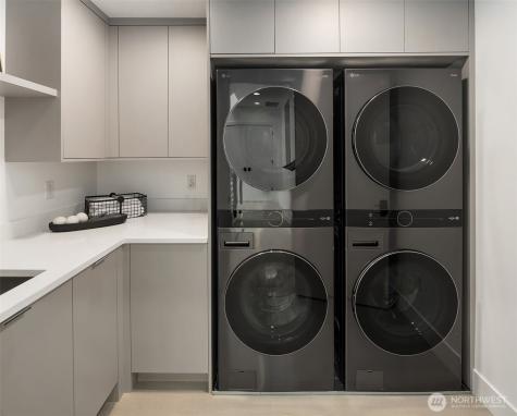 10411 NE 28th Place Bellevue WA 98004