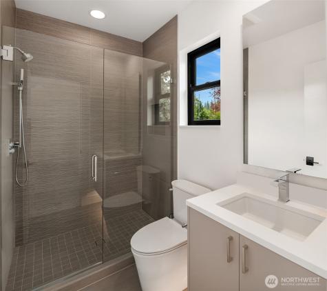 10411 NE 28th Place Bellevue WA 98004