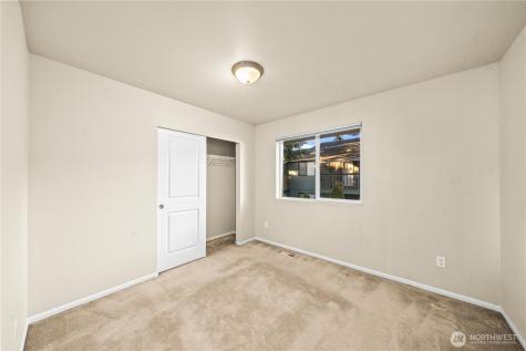 1167 32nd Place NE Auburn WA 98002