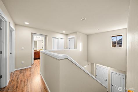 1167 32nd Place NE Auburn WA 98002