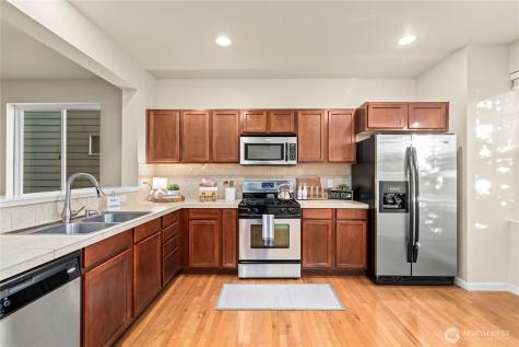 1167 32nd Place NE Auburn WA 98002