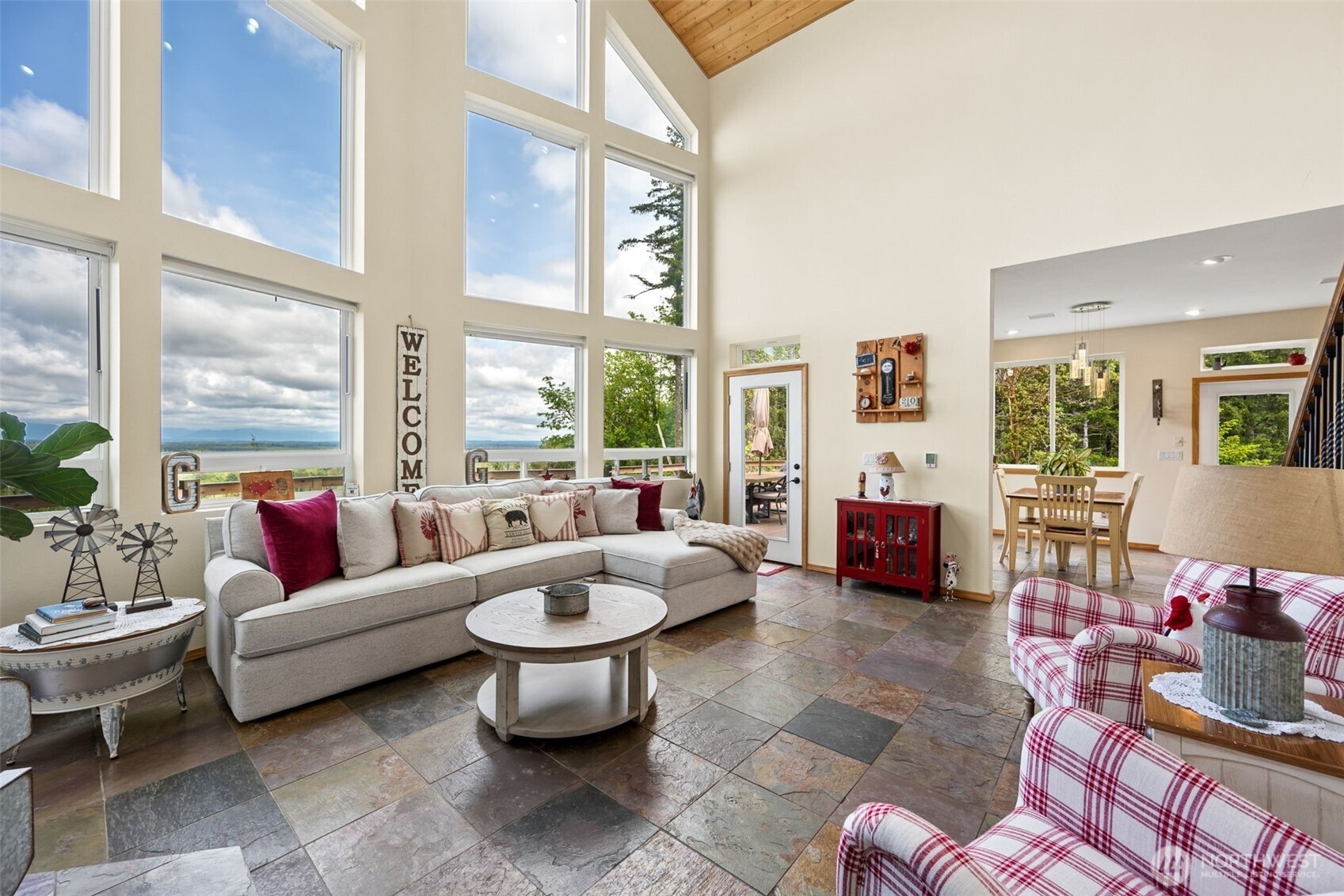 90 W Jeanne Saeger Loop Shelton WA 98584