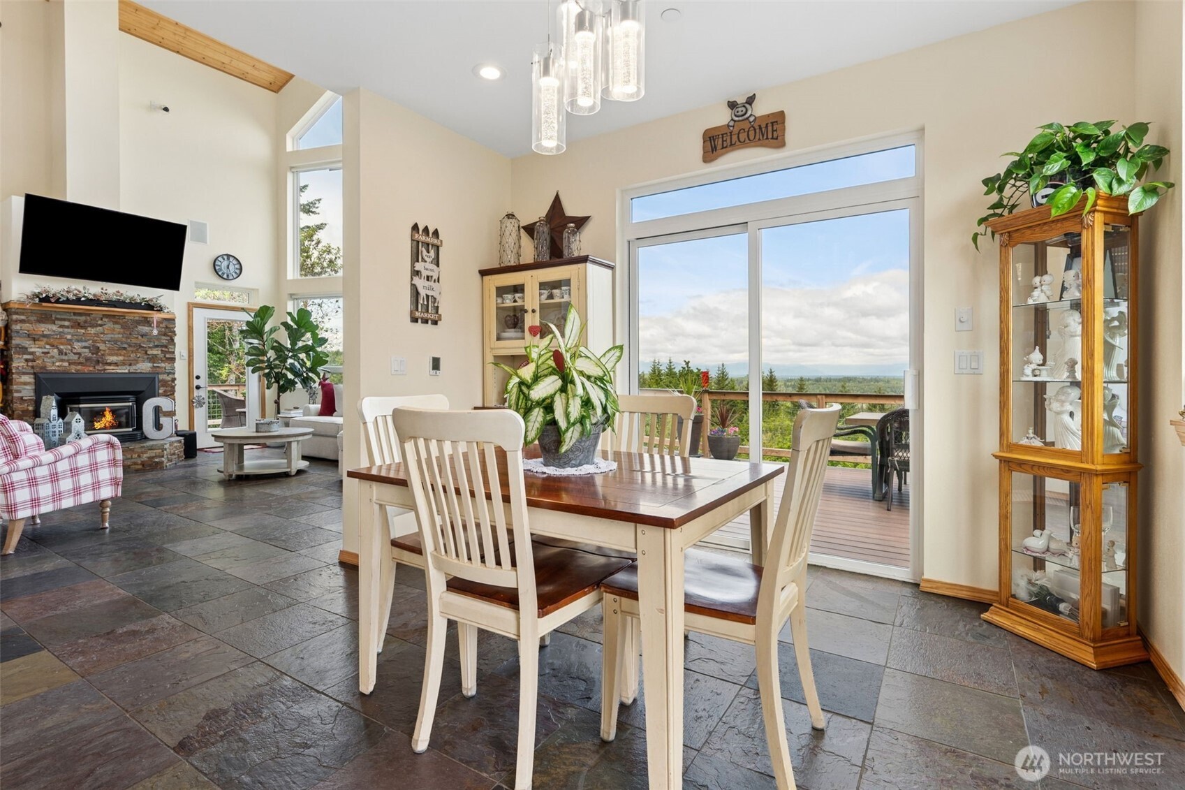 90 W Jeanne Saeger Loop Shelton WA 98584