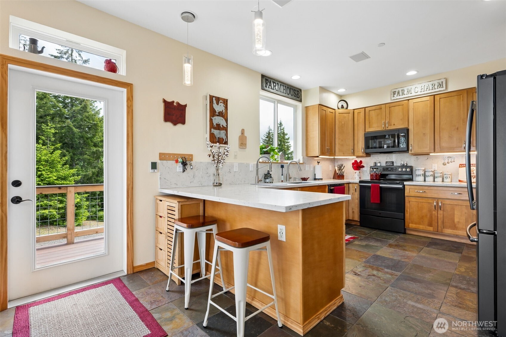 90 W Jeanne Saeger Loop Shelton WA 98584