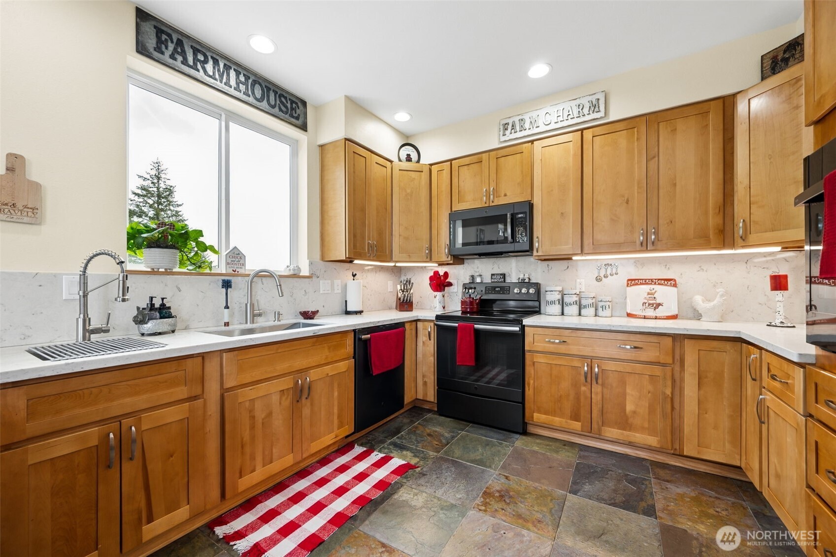 90 W Jeanne Saeger Loop Shelton WA 98584