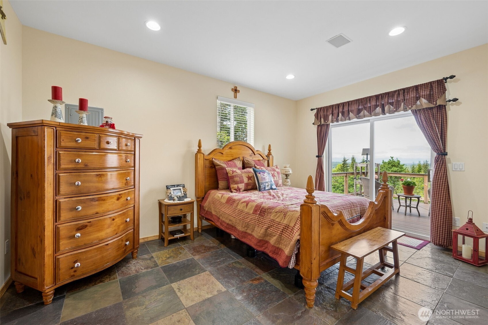 90 W Jeanne Saeger Loop Shelton WA 98584