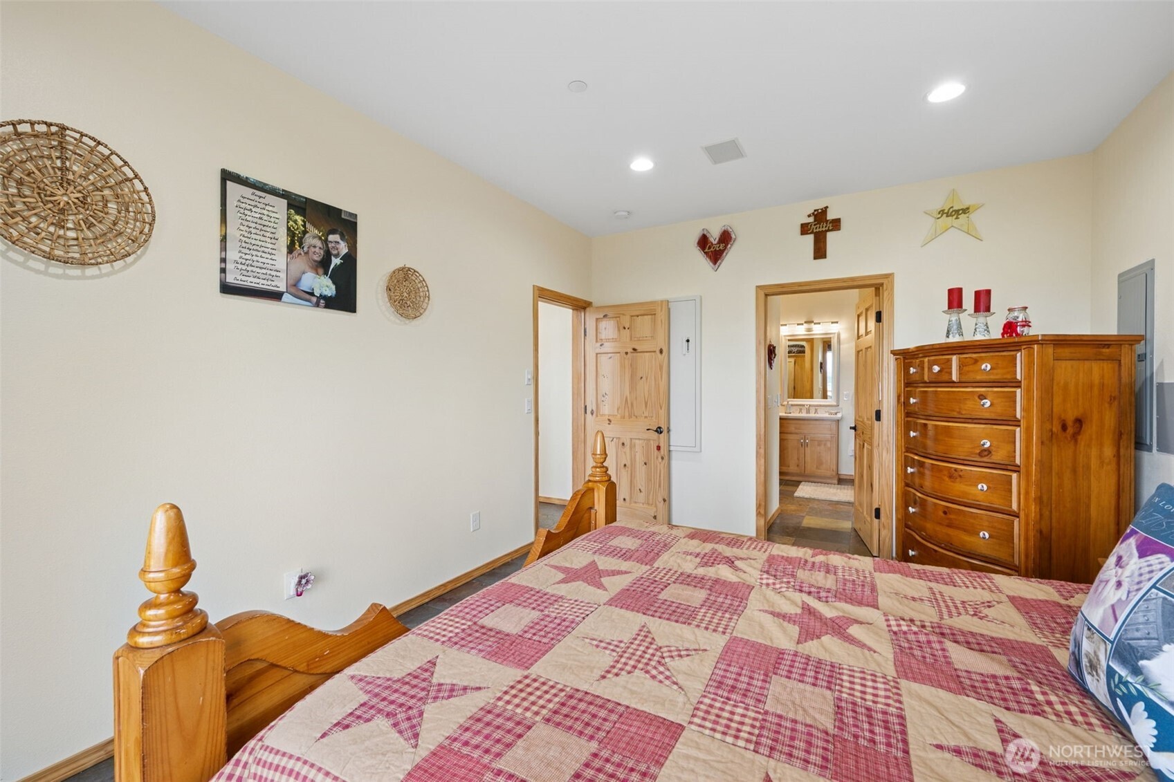 90 W Jeanne Saeger Loop Shelton WA 98584