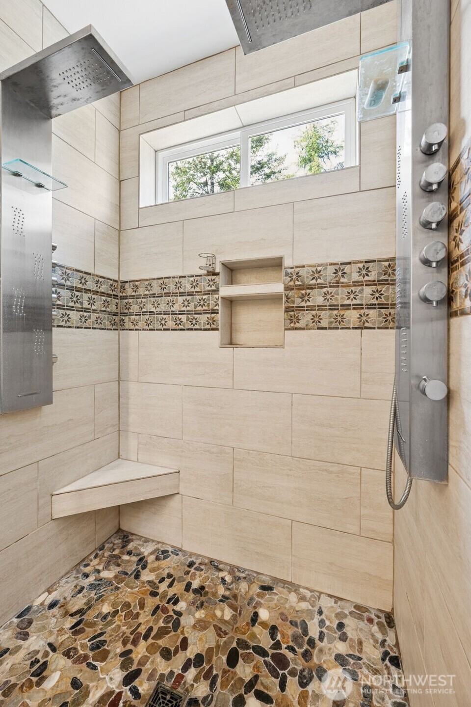 90 W Jeanne Saeger Loop Shelton WA 98584
