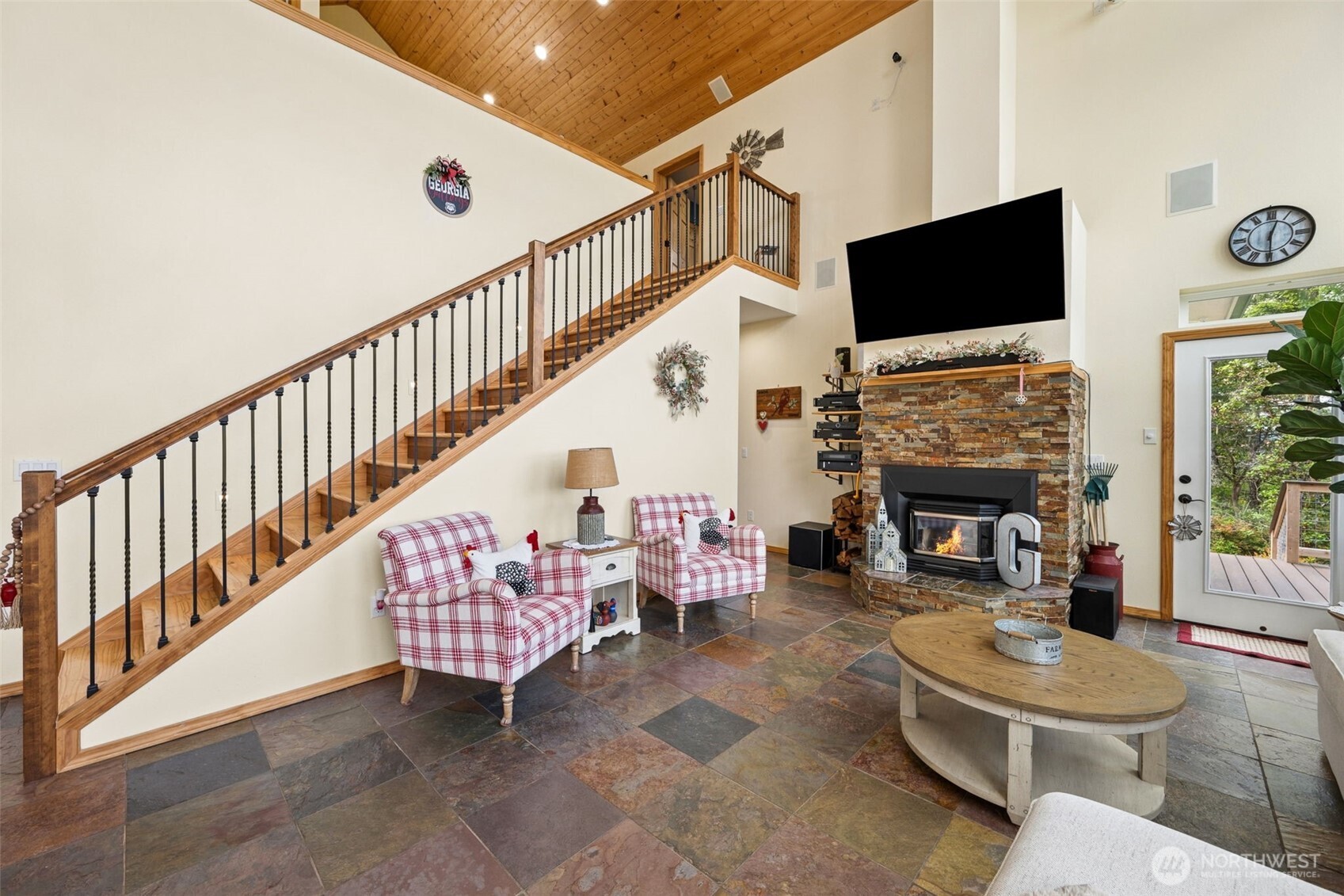 90 W Jeanne Saeger Loop Shelton WA 98584