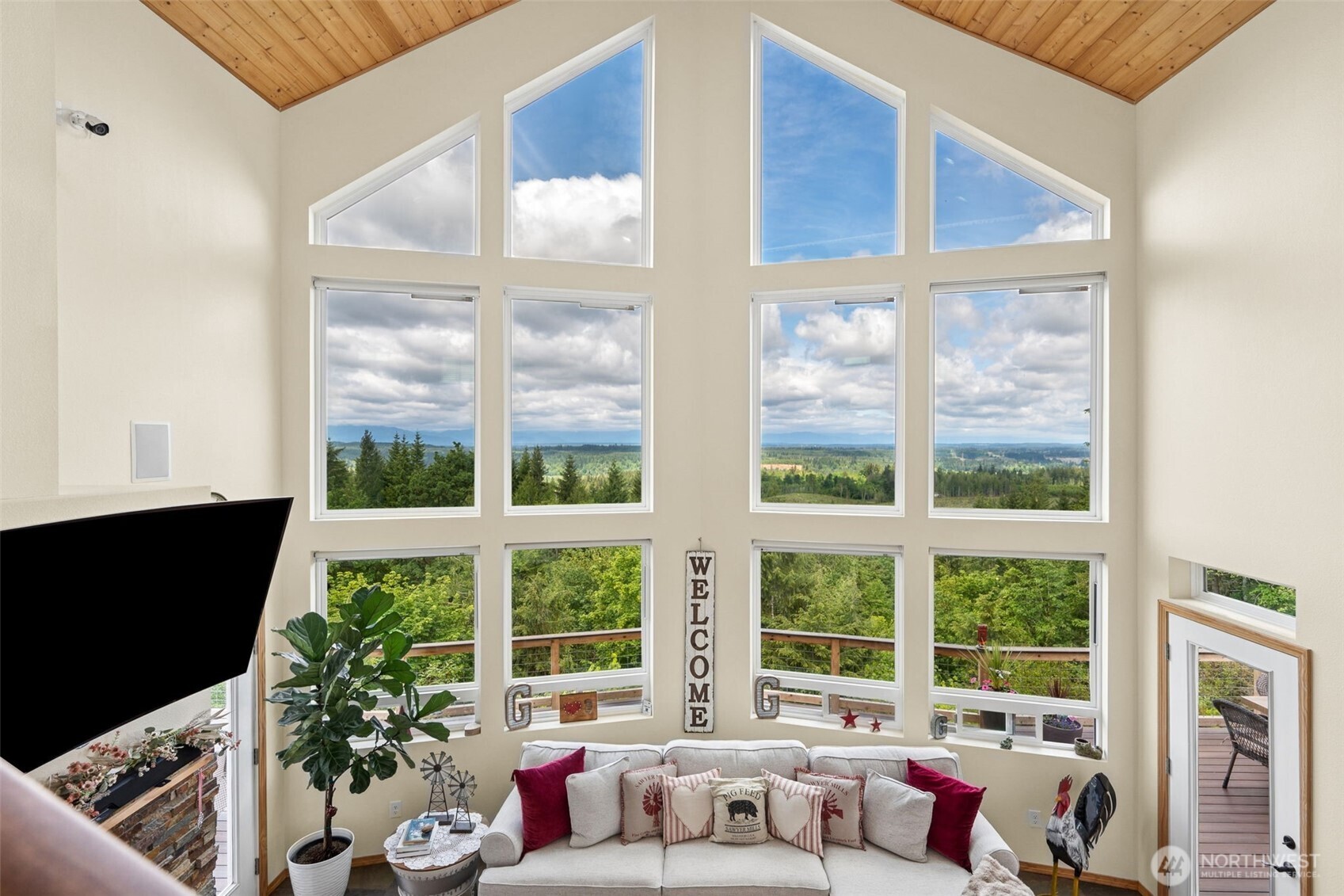 90 W Jeanne Saeger Loop Shelton WA 98584