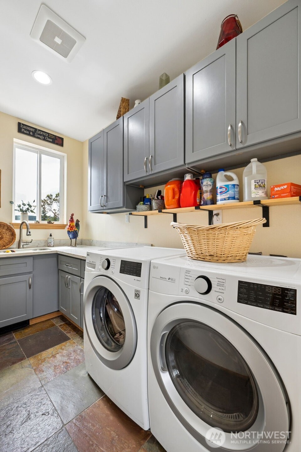 90 W Jeanne Saeger Loop Shelton WA 98584