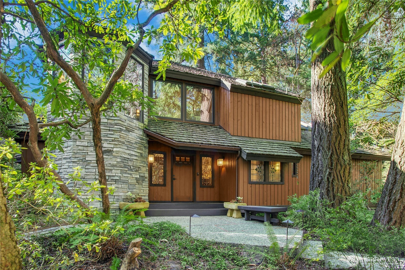 1815 102nd Place SE Bellevue WA 98004