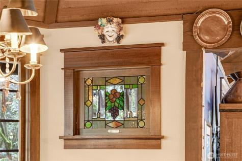 1815 102nd Place SE Bellevue WA 98004