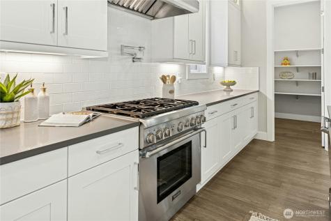 8784 NE Winslow Grove Court Bainbridge Island WA 98110