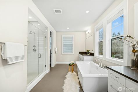 8784 NE Winslow Grove Court Bainbridge Island WA 98110