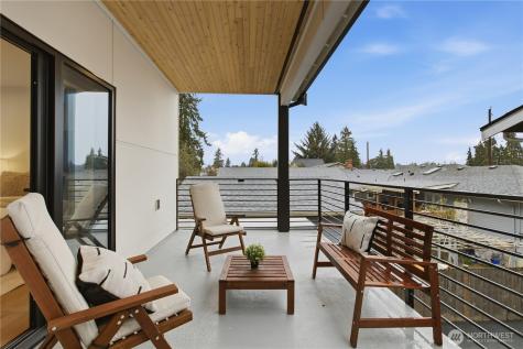 8439 47th Avenue S Seattle WA 98188