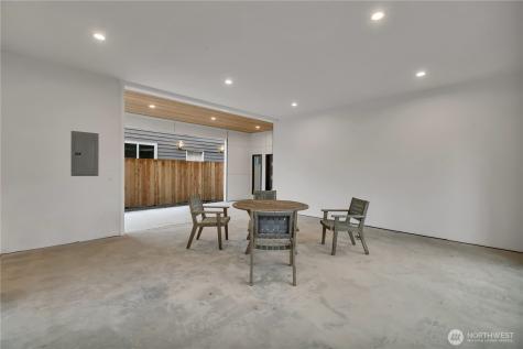 8439 47th Avenue S Seattle WA 98188