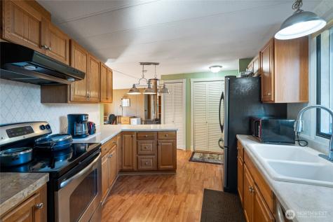 12314 122nd Avenue Court Puyallup WA 98374