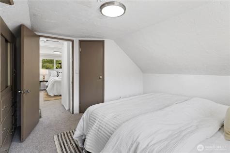 23022 7th Avenue SE Bothell WA 98021