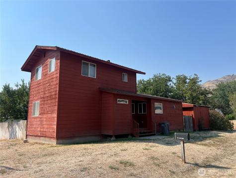 124 Main Street Oroville WA 98844