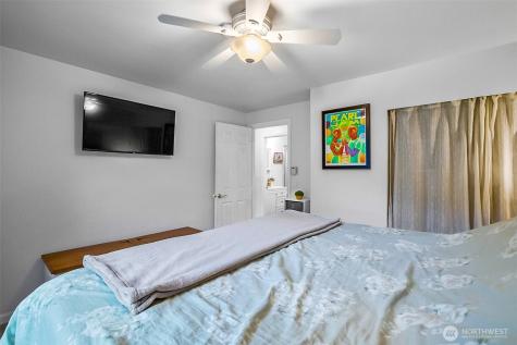 17419 Gravenstein Road Bothell WA 98012