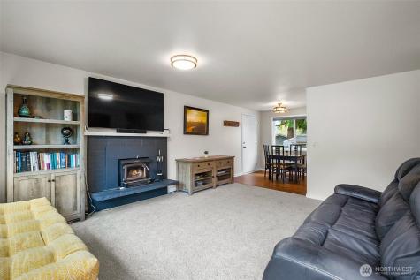 17419 Gravenstein Road Bothell WA 98012