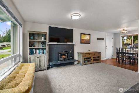 17419 Gravenstein Road Bothell WA 98012