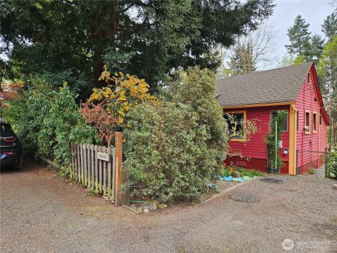 9345 NE Seaview Avenue Indianola WA 98342