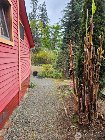 9345 NE Seaview Avenue Indianola WA 98342