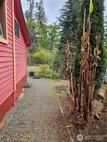 9345 NE Seaview Avenue Indianola WA 98342