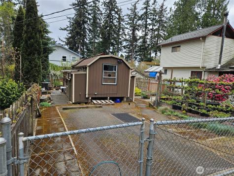 9345 NE Seaview Avenue Indianola WA 98342