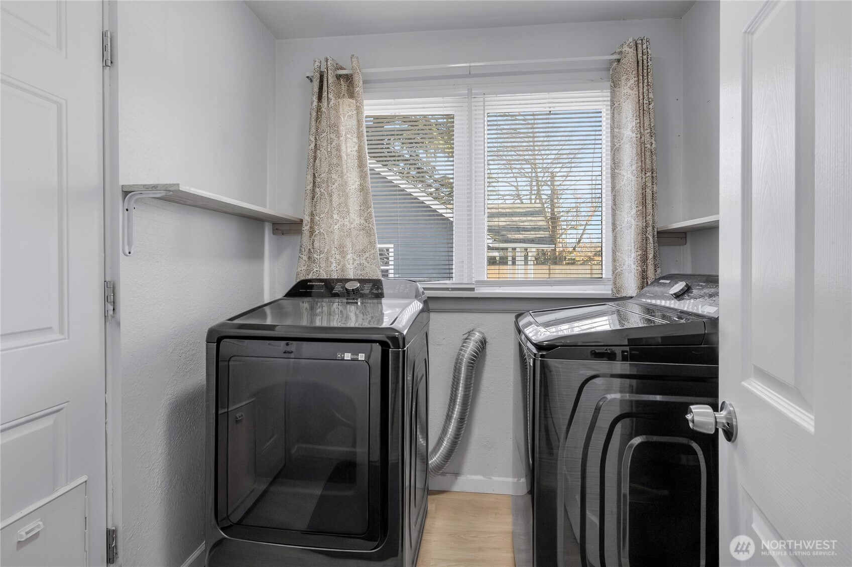 637 Elizabeth Street Sumner WA 98390