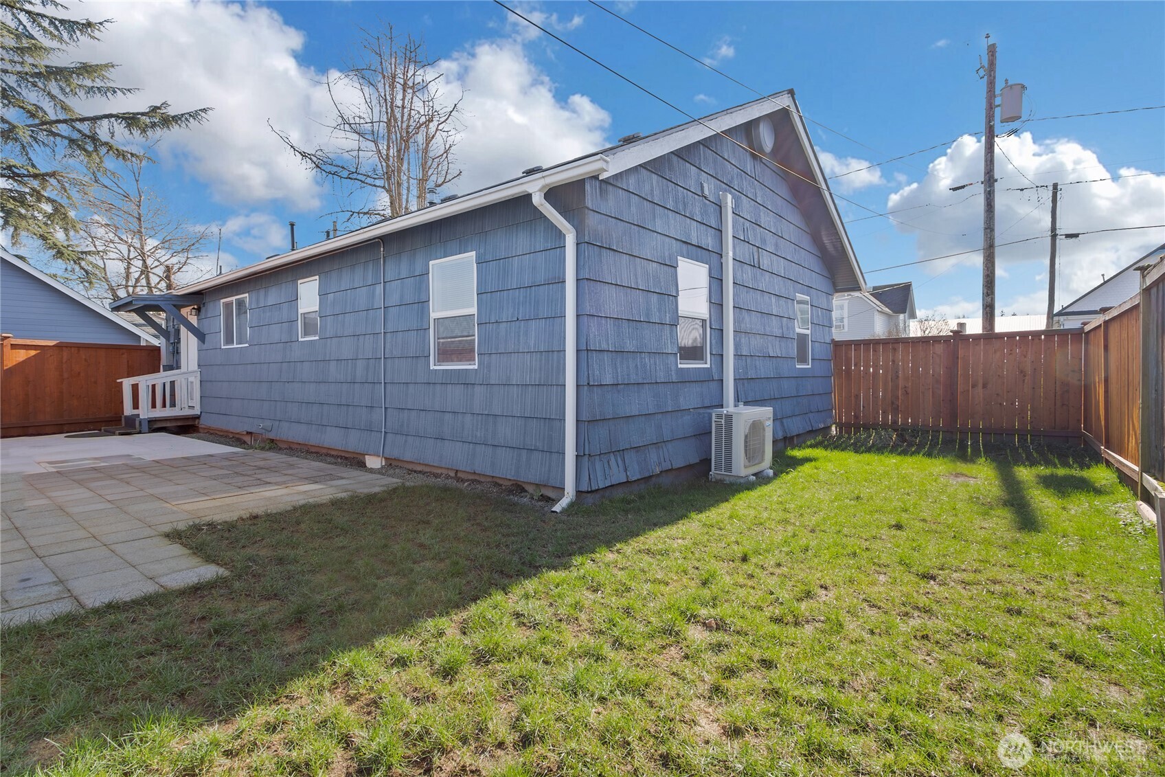 637 Elizabeth Street Sumner WA 98390