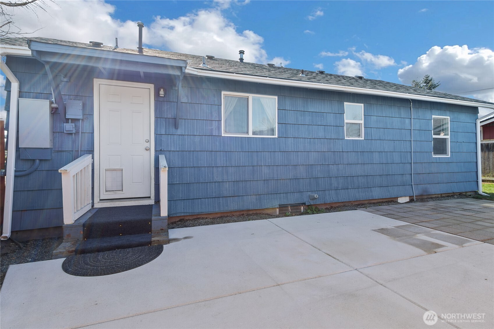 637 Elizabeth Street Sumner WA 98390