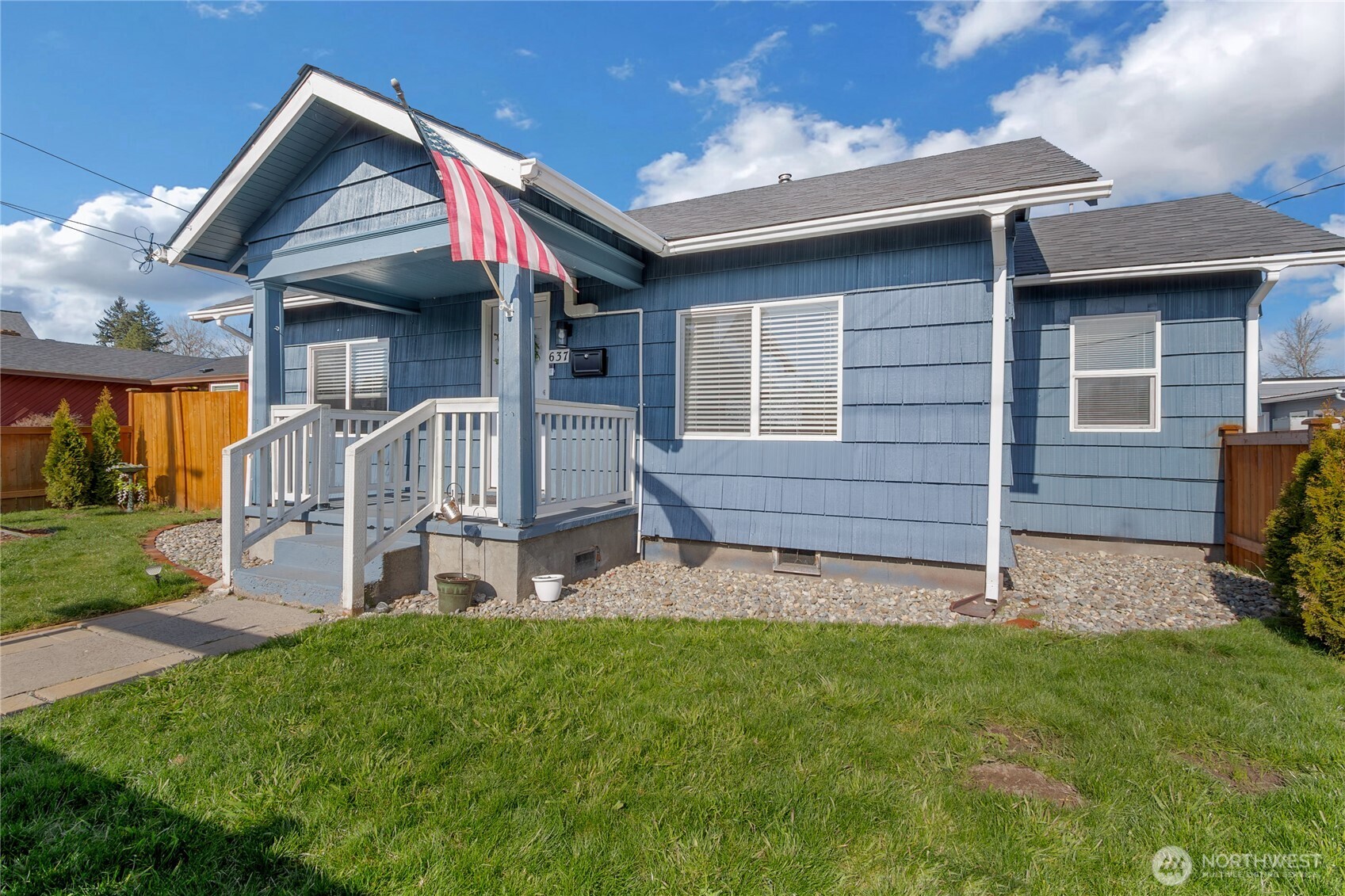 637 Elizabeth Street Sumner WA 98390