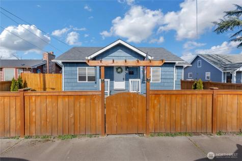 637 Elizabeth Sumner WA 98390