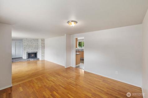 15420 SE 144th Place Renton WA 98059