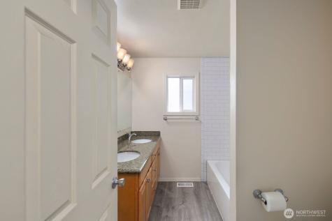 15420 SE 144th Place Renton WA 98059