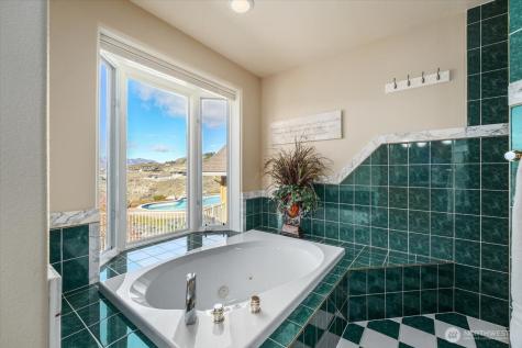 333 Highpoint Place Chelan WA 98816