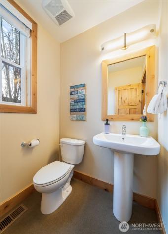 540 Porcupine Lane Chelan WA 98816