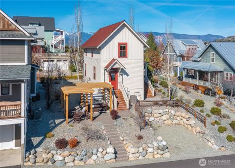 540 Porcupine Lane Chelan WA 98816