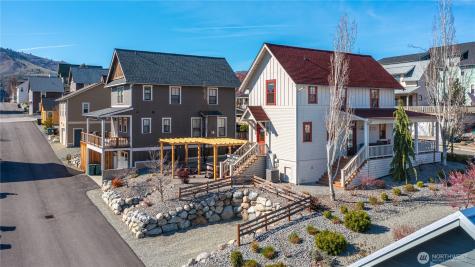 540 Porcupine Lane Chelan WA 98816