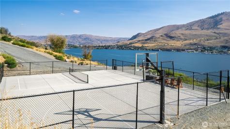 540 Porcupine Lane Chelan WA 98816
