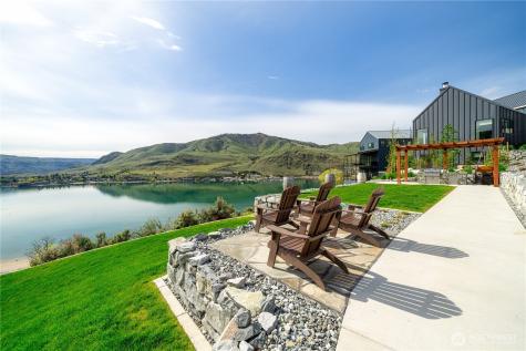 540 Porcupine Lane Chelan WA 98816