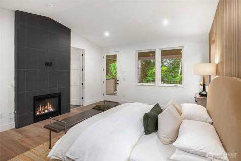 10620 NE 28th Place Bellevue WA 98004