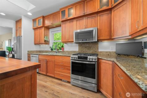 17878 Cobahud Road La Conner WA 98257