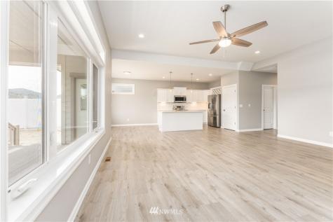 482 Sunny Brooke Lane Chelan WA 98816